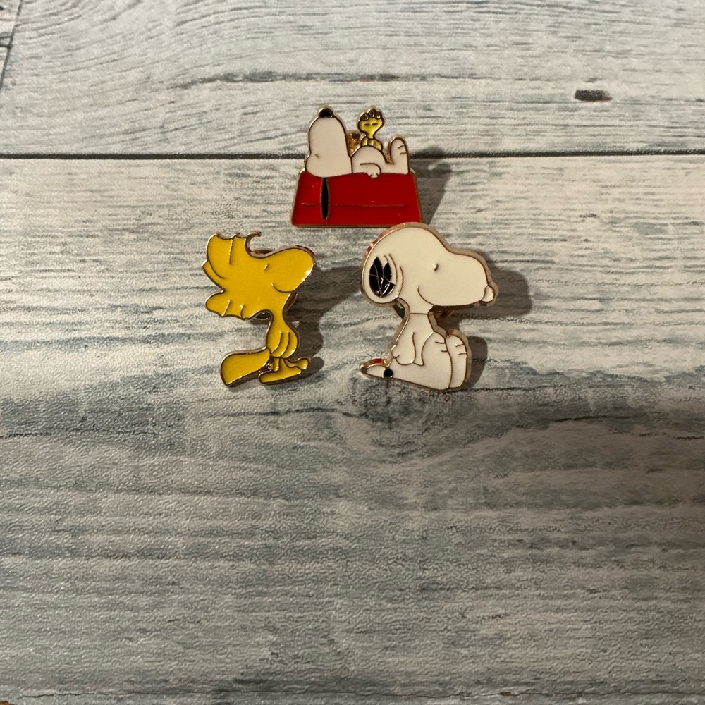 Peanuts Set of 3 Metal Snoopy & Woodstock Character Pins.